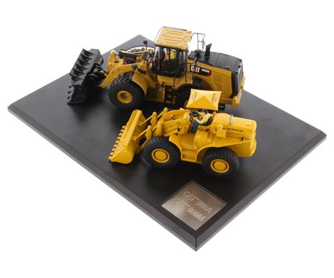 Construction - DIECAST MASTERS - 85558 - Caterpillar 966A Wheel