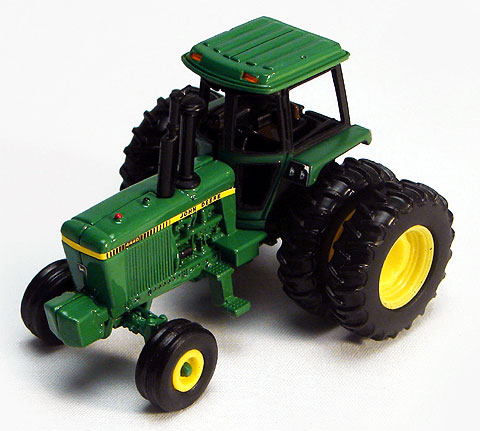 JOHN DEERE 4440 TRACTOR W/ DUALS 1/64 ERTL NEW 15939  