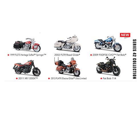 Maisto 1:12 Scale Harley Davidson 2021 CVO Tri Glide Motorcycle