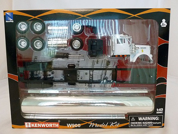 New-Ray Toys Kenworth W900 Model KIT