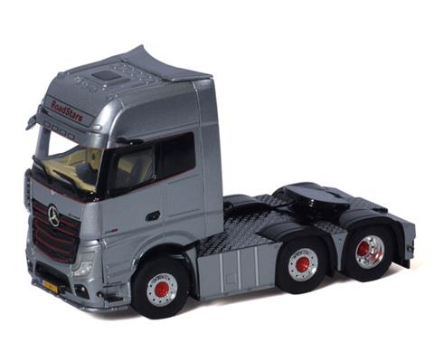 Trucks - WSI - 04-2117 - Mercedes-Benz Actros MP5 Giga Space 6X2 Twinsteer  - Cab Only Premium Line Features include: Finely crafted diecast replica  Detailed cab interior Highly detailed paintwork and graphics True-to-scale