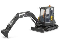 BRUDER #02465 - Volvo Compact Excavator - Pro Series