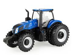 13976 - ERTL Toys New Holland T8380 Row Crop