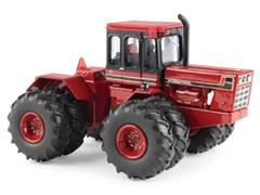 44438 - ERTL Toys International Harvester