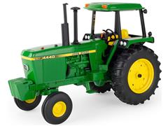 ERTL #45813 - John Deere 4440 Tractor - Prestige Collection - LP79895