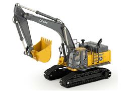 45843 - ERTL Toys John Deere 470G LC Excavator