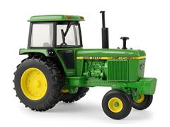 45921 - ERTL Toys John Deere 4240 Tractor