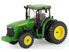 45925 - ERTL Toys John Deere 8400 Tractor
