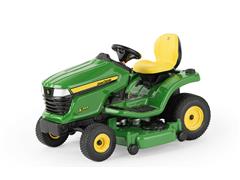 45938 - ERTL Toys John Deere X384 Lawn