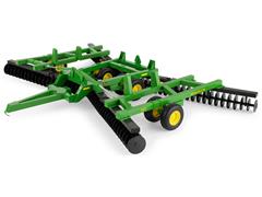 45987 - ERTL Toys John Deere 637 Flex Fold