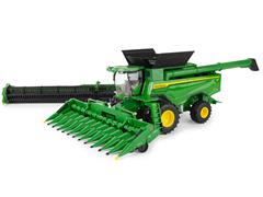 ERTL #45995 - John Deere S7 900 Tracked Combine - Farm Show