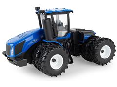 ERTL #61007 - New Holland T9 655 Four-Wheel Drive Tractor with Dual Wheels