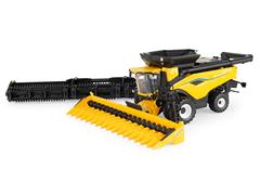 ERTL #61017 - New Holland Class 11 Combine with Dual Wheels with Harvester Set - Prestige Collection