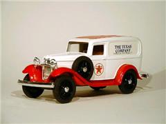 ERTL Toys Texaco 3 1932 Ford Sedan bank Produced