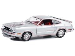 13670 - Greenlight Diecast 1978 Ford Mustang II King