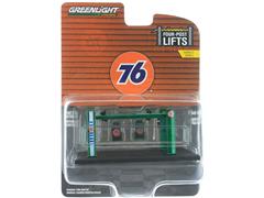 16120-C-SP - Greenlight Diecast Union 76 Four Post Lift