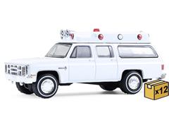 30508-CASE - Greenlight Diecast 1983 Chevrolet Suburban K20 Custom