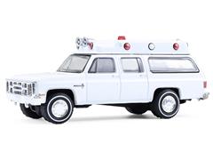 30508 - Greenlight Diecast 1983 Chevrolet Suburban K20 Custom