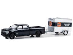 32290-D - Greenlight Diecast Gulf Oil 2023 Dodge Ram 2500