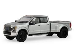 GREENLIGHT #68080-A - 2022 Ford F-450 Super Duty in Iconic Silver