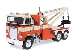 Greenlight Diecast 1984 Freightliner FLA 9664 Tow Truck