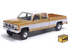 IXO AMERICA #IA64012-MSTR - 1975 GMC Sierra Classic in Yuba Gold