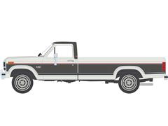 IXO AMERICA #IA64031 - 1986 Ford F-150 XLT Lariat Long Bed Styleside 4x2 in Tu-Tone Colonial Grey and Dark Grey Metallic