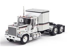IXO AMERICA #U64TR004 - 1980 GMC General in Silver with Black and Red Stripes - Cab Only