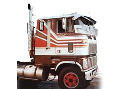 IXO AMERICA #U64TR039 - 1976 Ford CL 9000 in Brown and Red