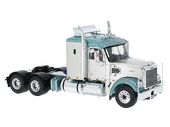 TR172-22 - IXO Models 2012 Freightliner Coronado