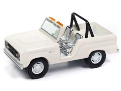 JOHNNY LIGHTNING #JLSP392-A-SP - 1967 Ford Bronco in Wimbledon White with White4 Lightning Rims and Chrome Interior