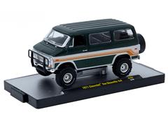 M2MACHINES #32500-104-C - 1971 Chevrolet Van Beauville 4X4 in Black with Orange Stripes