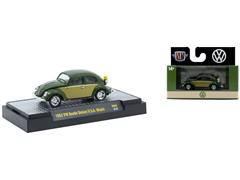 M2MACHINES #32600-90-A - 1953 VW Beetle Delux USA Model in Green and Tan