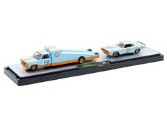 M2MACHINES #36000-99-B - Gulf - 1974 Dodge Ramp Truck with 1970 Dodge Challenger T/A in Blue and Orange