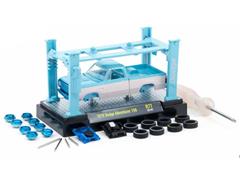 M2MACHINES #37000-77-C-SP - 1978 Dodge Adventurer in White and Blue with Blue Chrome Rims