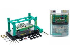 M2MACHINES #37000-83-C - 1976 Datsun Truck in Green and White