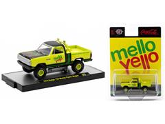 M2MACHINES #52500-A48-B - Mello Yello - 1970 Dodge 150 Power Wagon in Black and Yellow