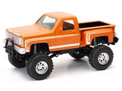 NEW-RAY #71546 - Chevrolet Sport Step Side Lifted Off-Road Pickup with Suspension in Orange - Xtreme Adventure