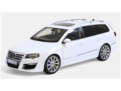 NZG #1083-40 - Volkswagen Passat R36 in Candy White
