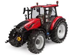 UNIVERSAL HOBBIES #6852 - Case IH Farmall 120C Tractor in Red
